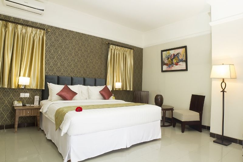 โรงแรมอมาเรโล โซโล Surakarta  ภายนอก รูปภาพ